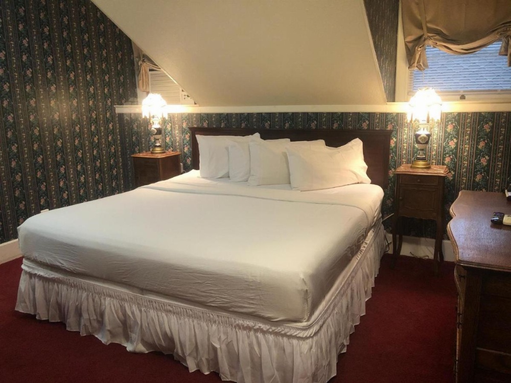 Room image 5
