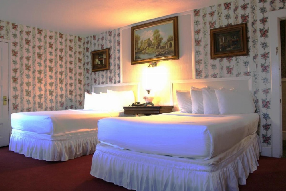 Room image 3